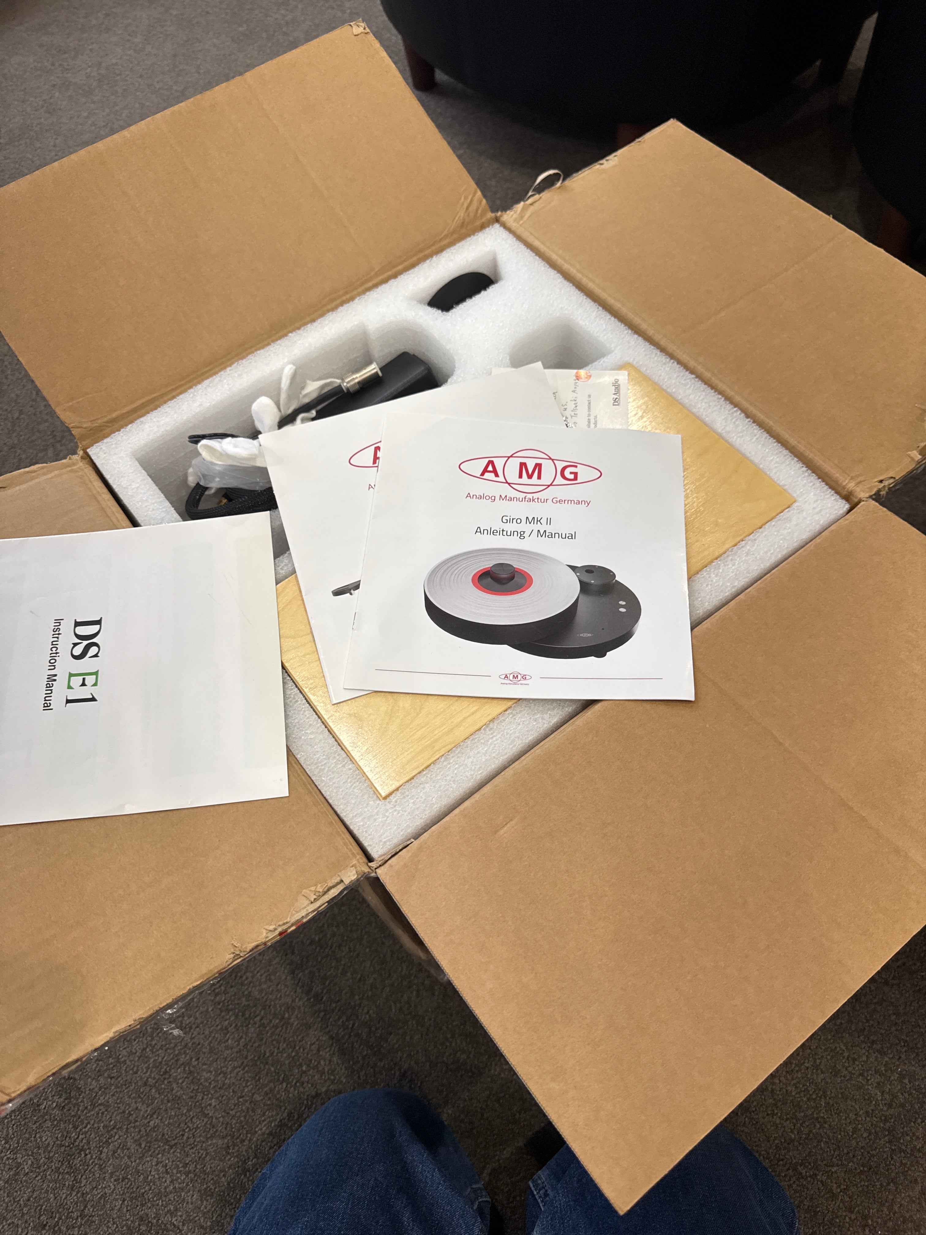 AMG Giro MkII Turntable Package – with 9W2 Tonearm &amp; DS Audio DSE1 Cartridge (Trade-In)