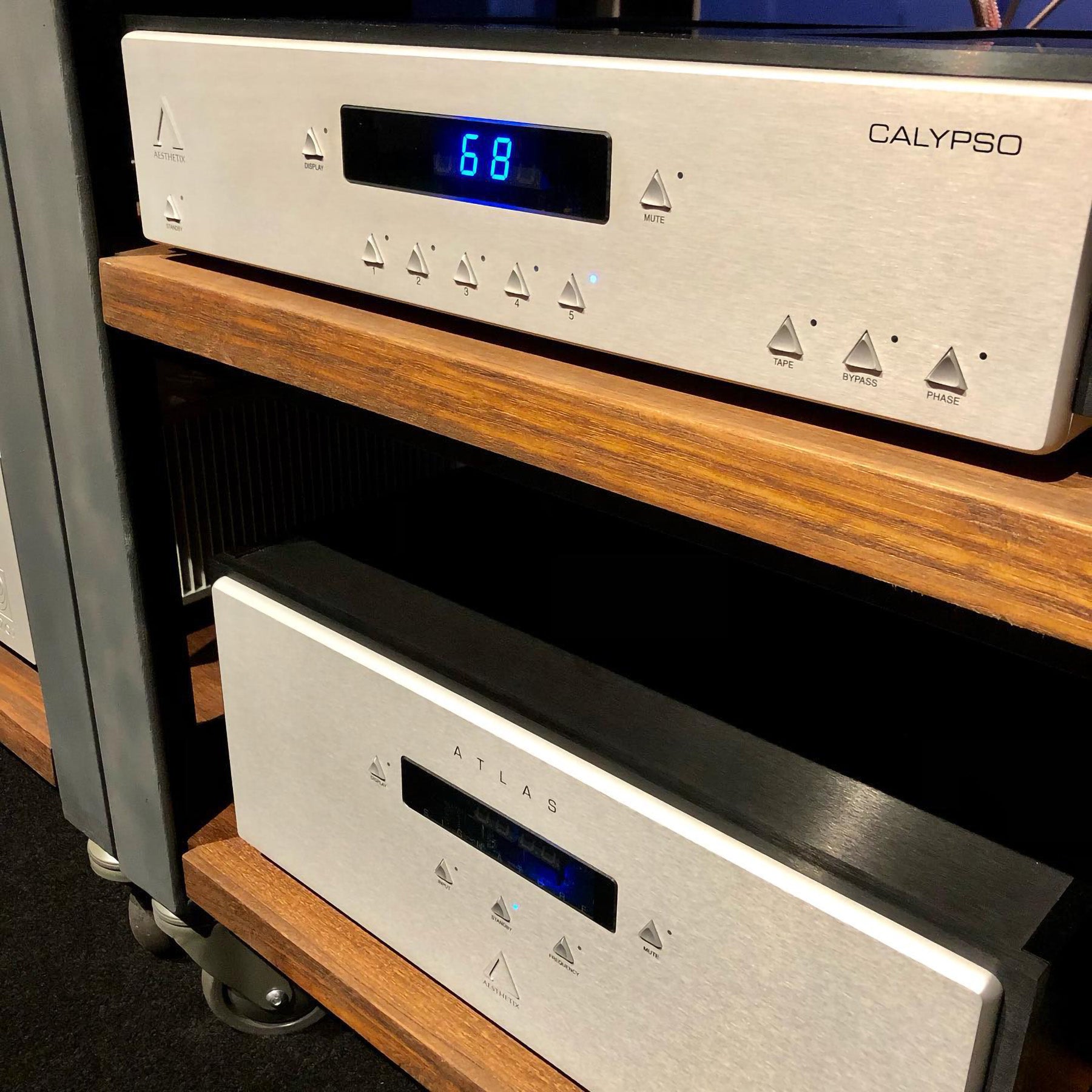 Aesthetix Calypso Signature Saturn Series Line Stage Preamplifier - Silver