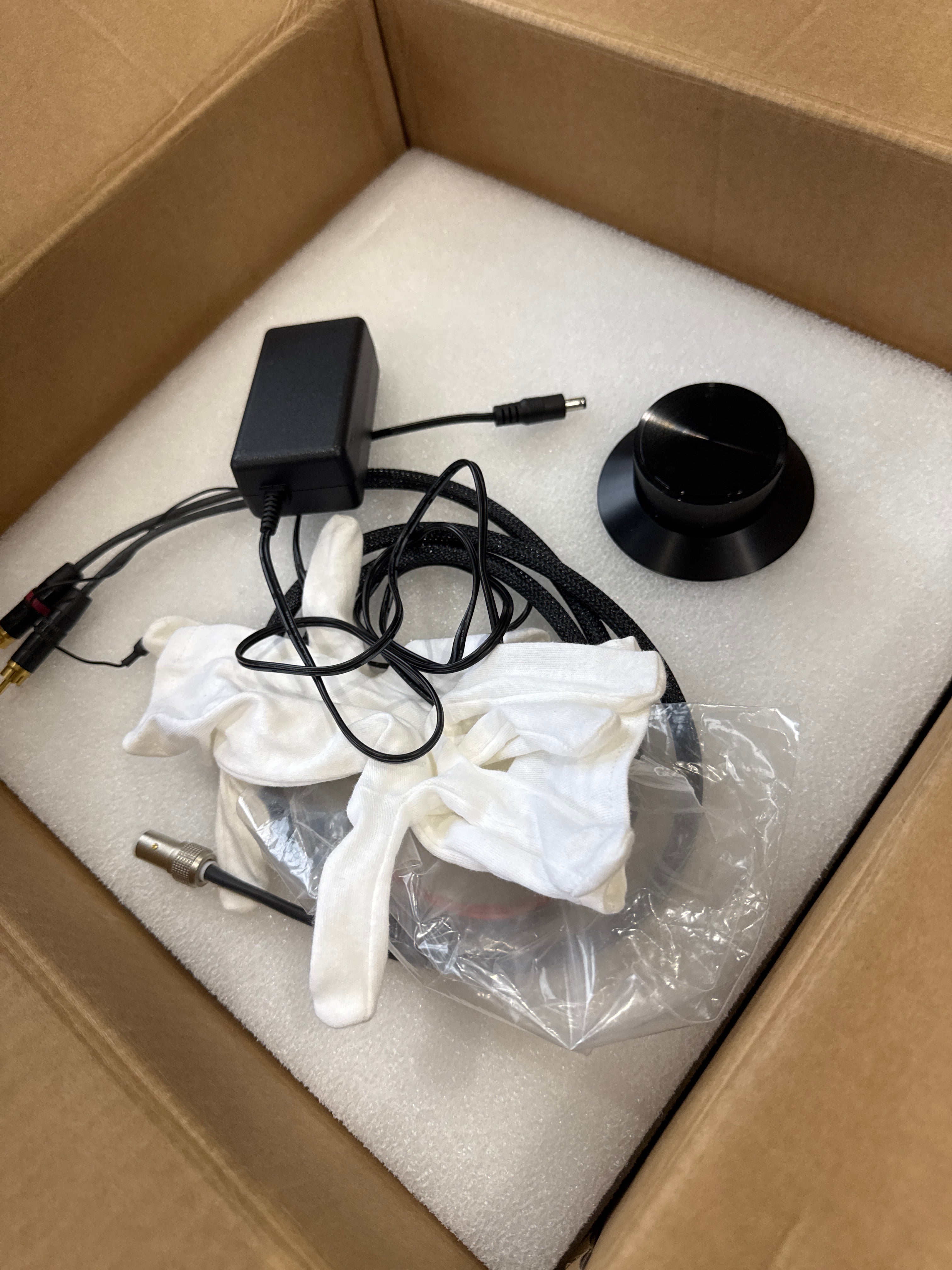 AMG Giro MkII Turntable Package – with 9W2 Tonearm &amp; DS Audio DSE1 Cartridge (Trade-In)