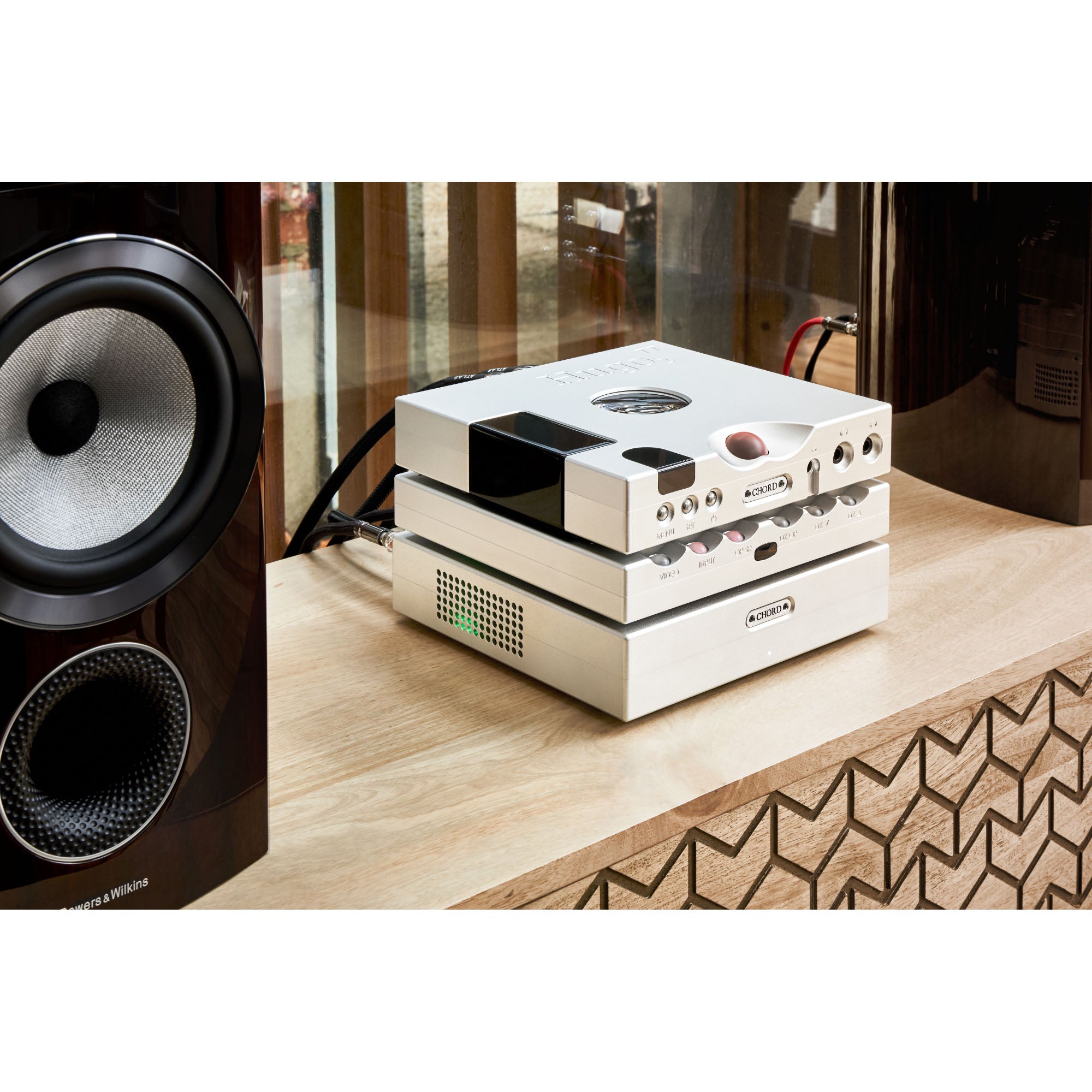 Chord Hugo TT 2 DAC, Preamplifier & Headphone Amplifier - Silver [Trade-in]