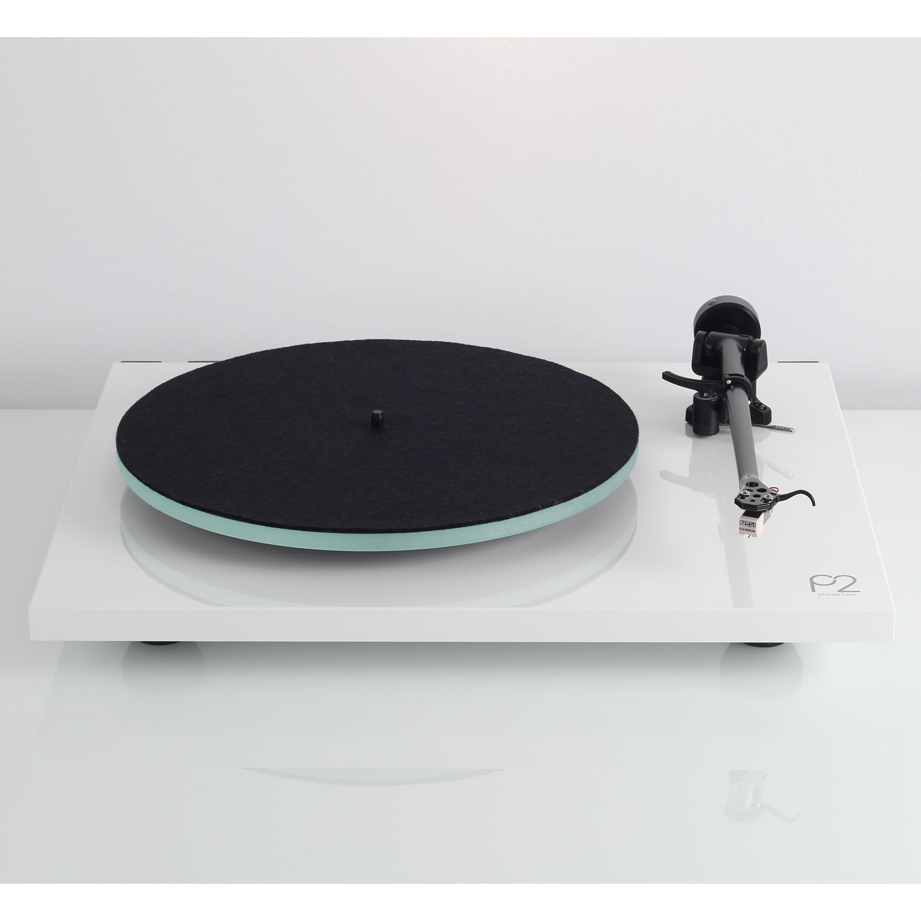 Rega Planar 2 Turntable - White [Ex-display]