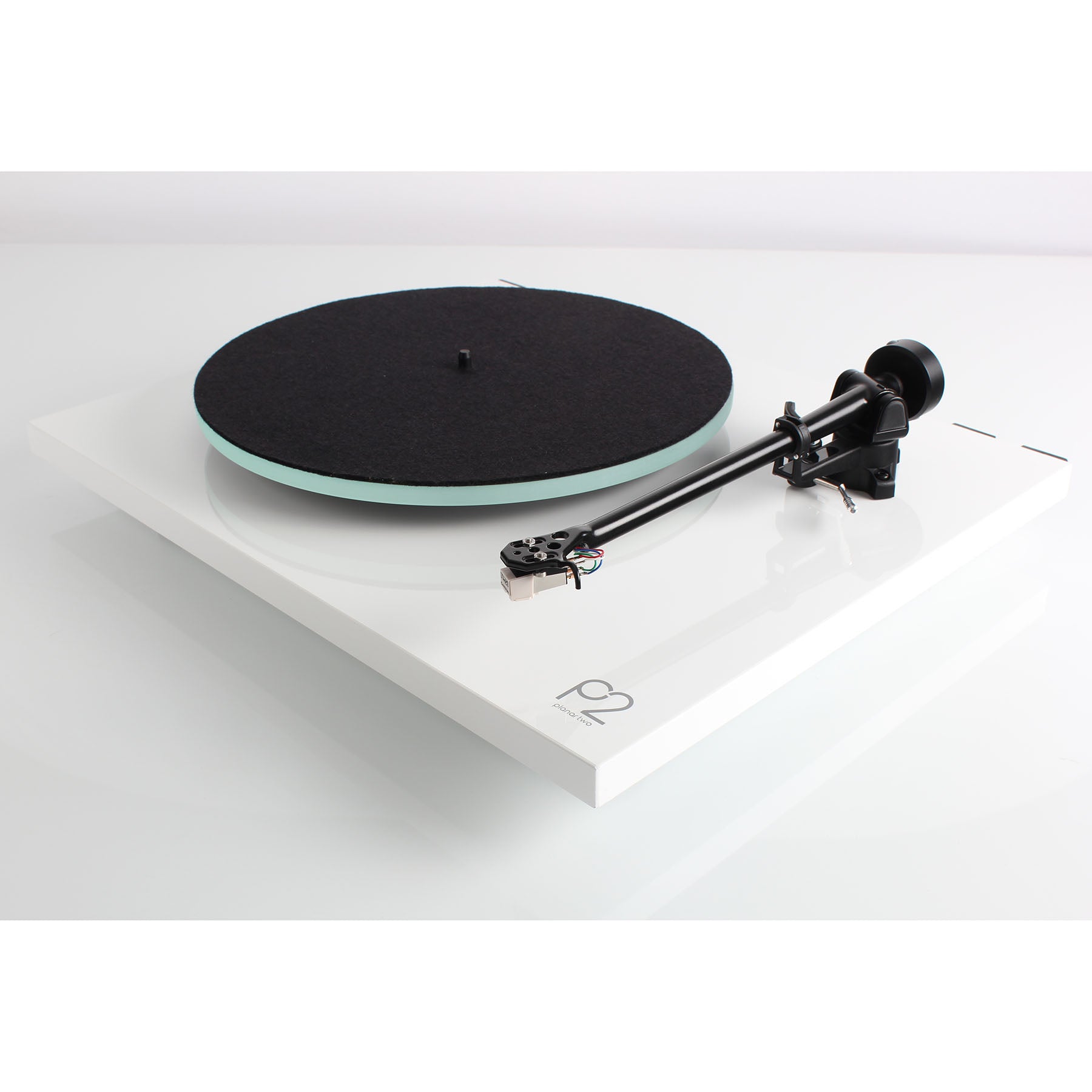 Rega Planar 2 Turntable - White [Ex-display]