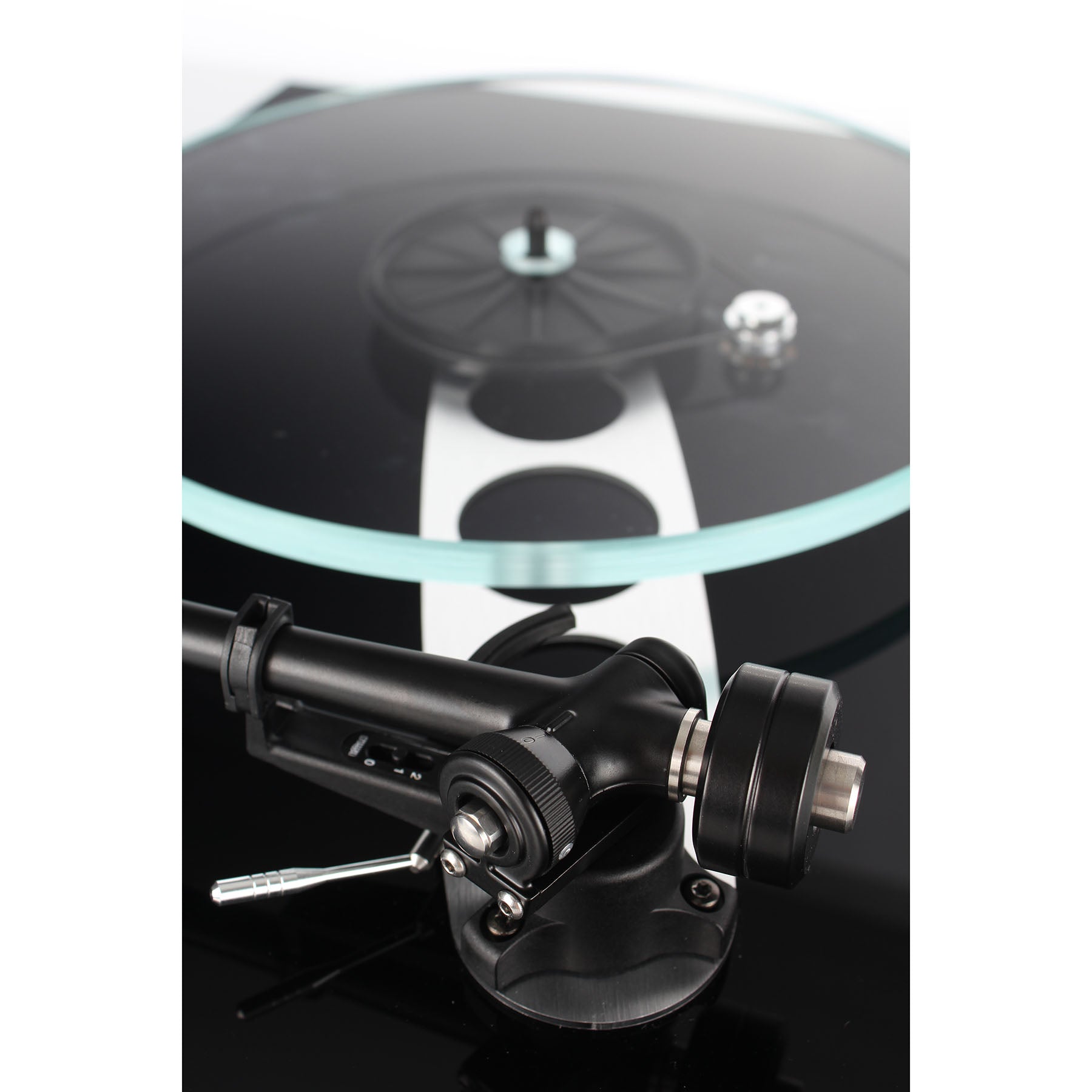 Rega Planar 3 Turntable - Black [Ex-display]