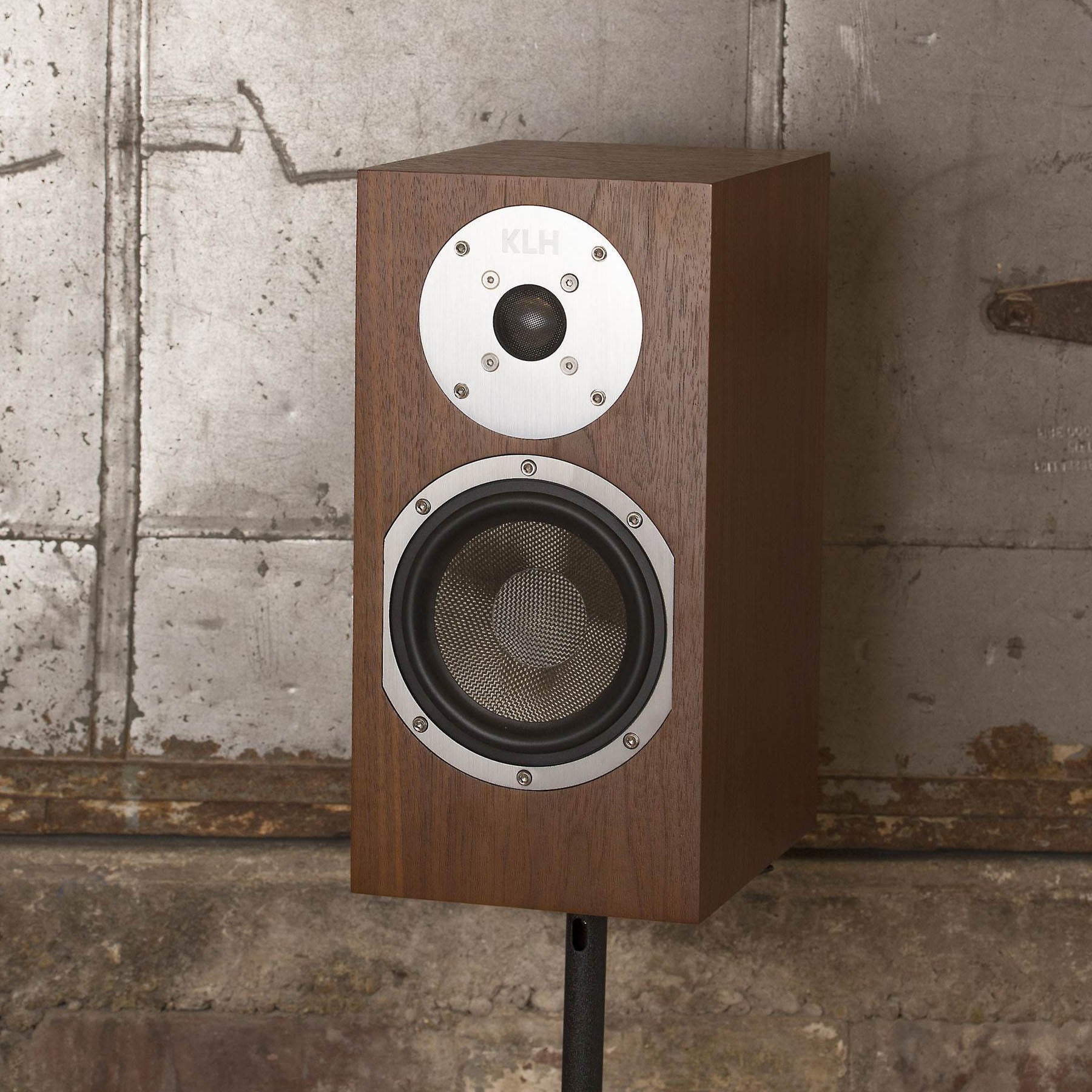 KLH Albany Bookshelf Speakers (pair) - Walnut [Ex-display]