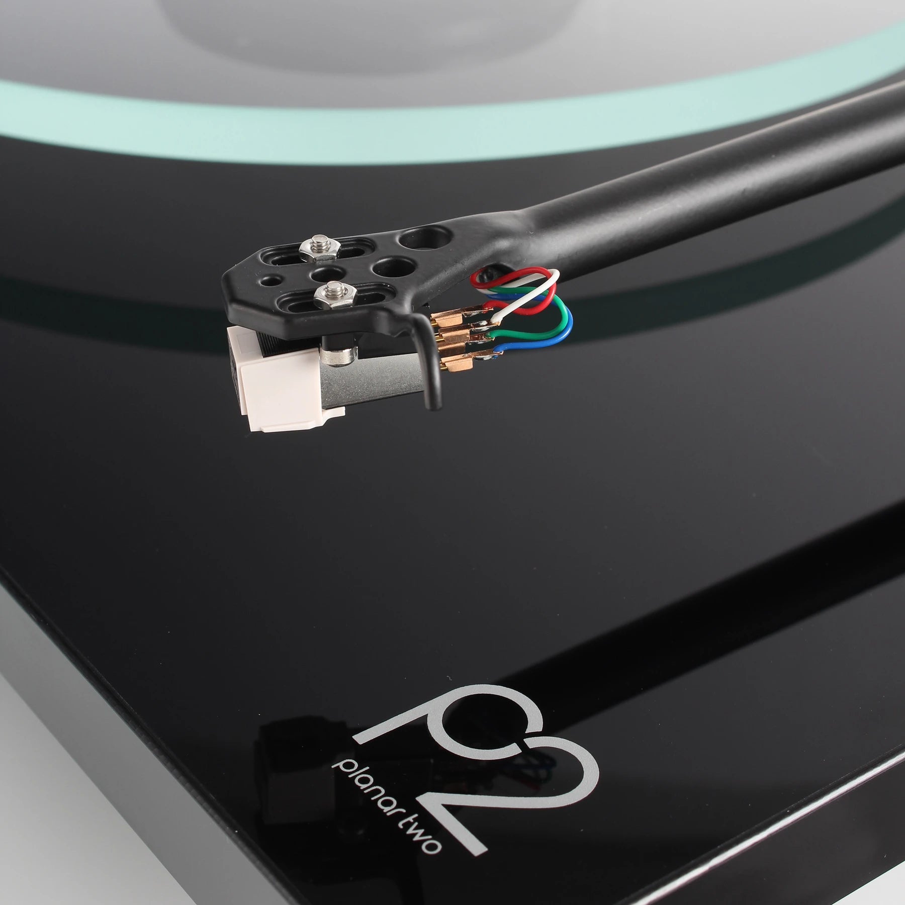Rega Planar 2 Turntable - White [Ex-display]